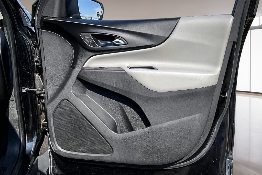 Used 2020 Chevrolet Equinox LS AWD/4WD image 19