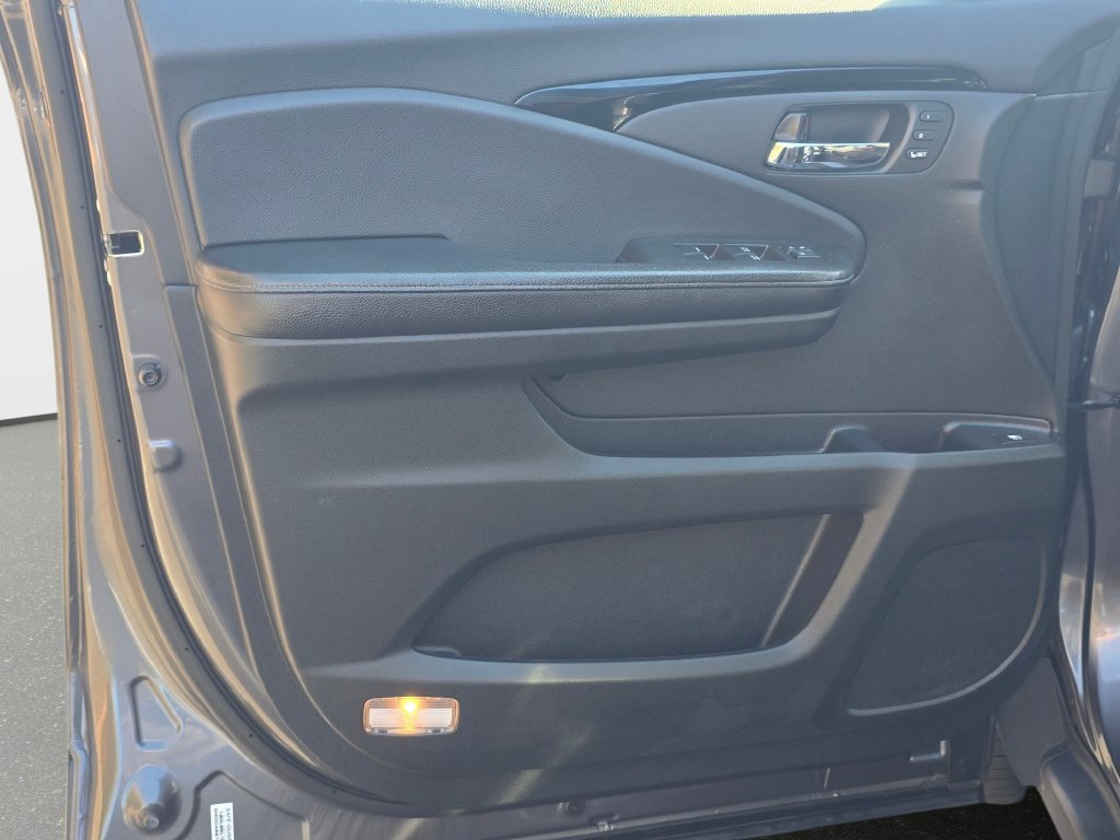 Used 2017 Honda Ridgeline RTL-E image 29