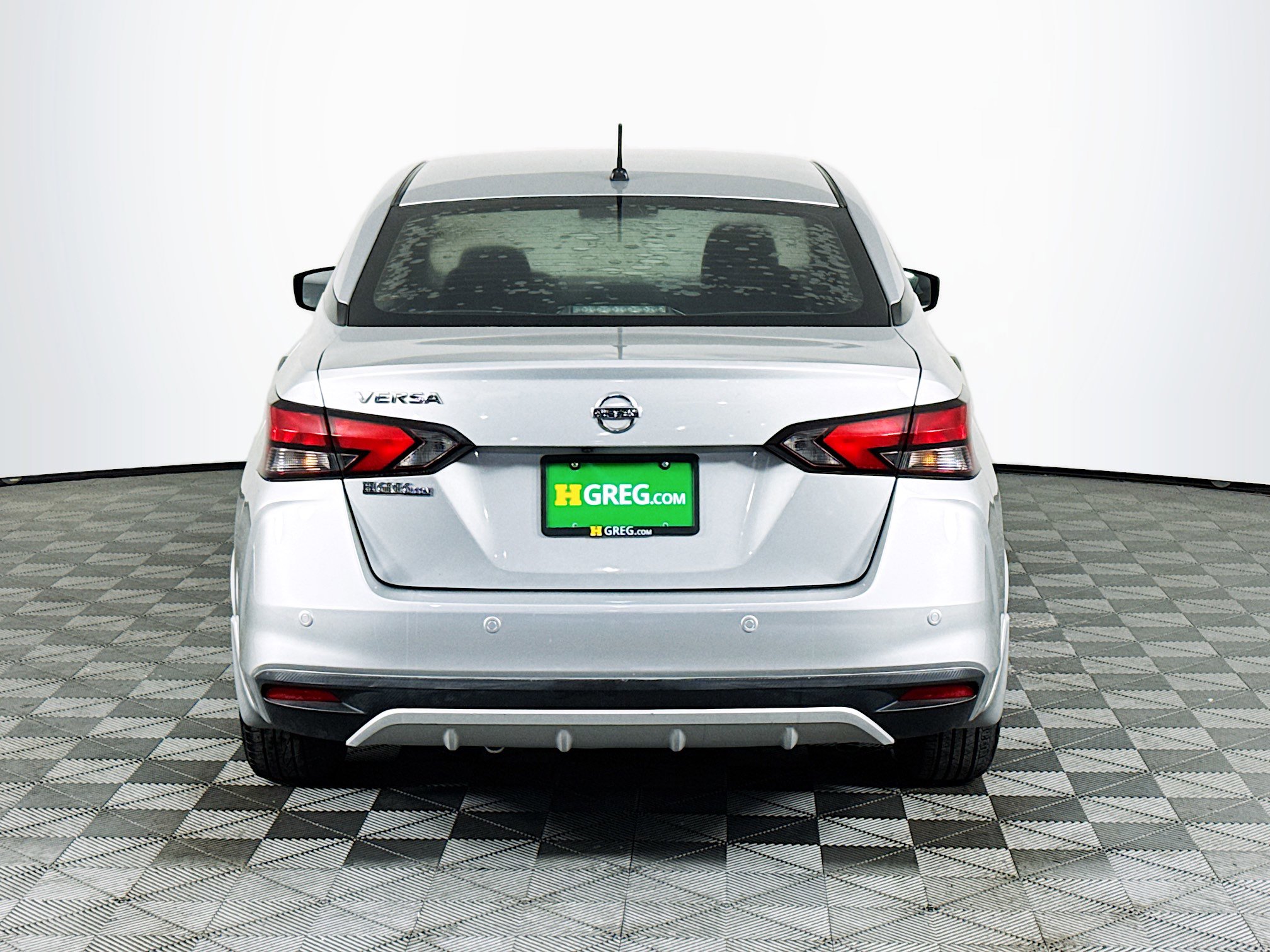 Used 2020 Nissan Versa S FWD image 8