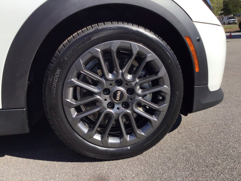 Certified 2025 MINI Cooper S image 25