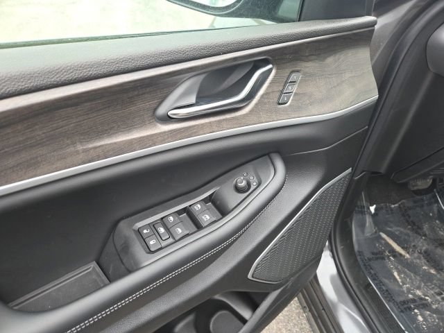 New 2026 Jeep Grand Cherokee Limited AWD/4WD image 11