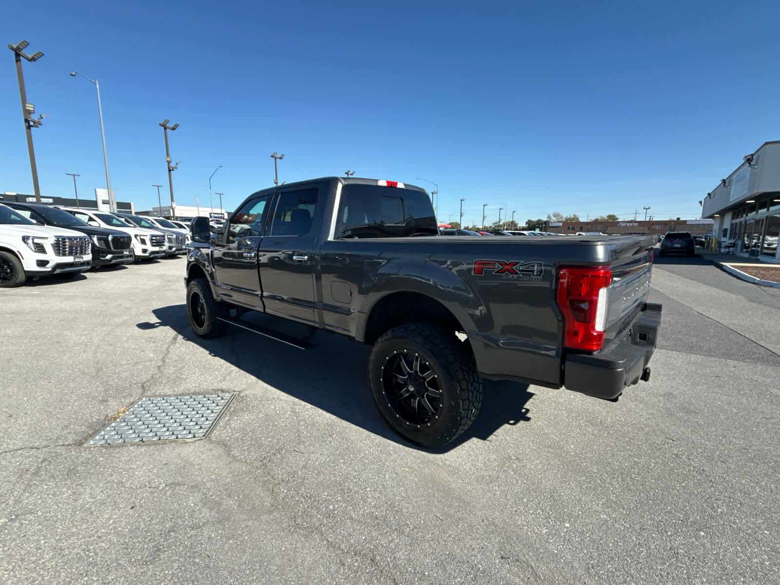 Used 2017 Ford F250 Platinum w/ Platinum Ultimate Package AWD/4WD image 10