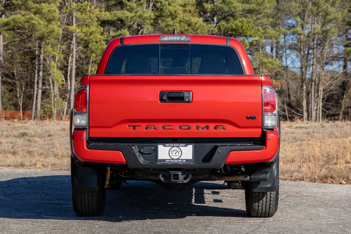 Used 2022 Toyota Tacoma TRD Off-Road image 7