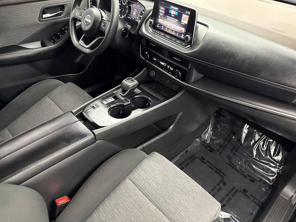 Used 2023 Nissan Rogue SV image 15
