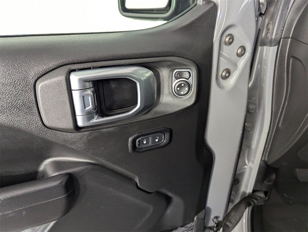 Used 2022 Jeep Gladiator Sport image 19