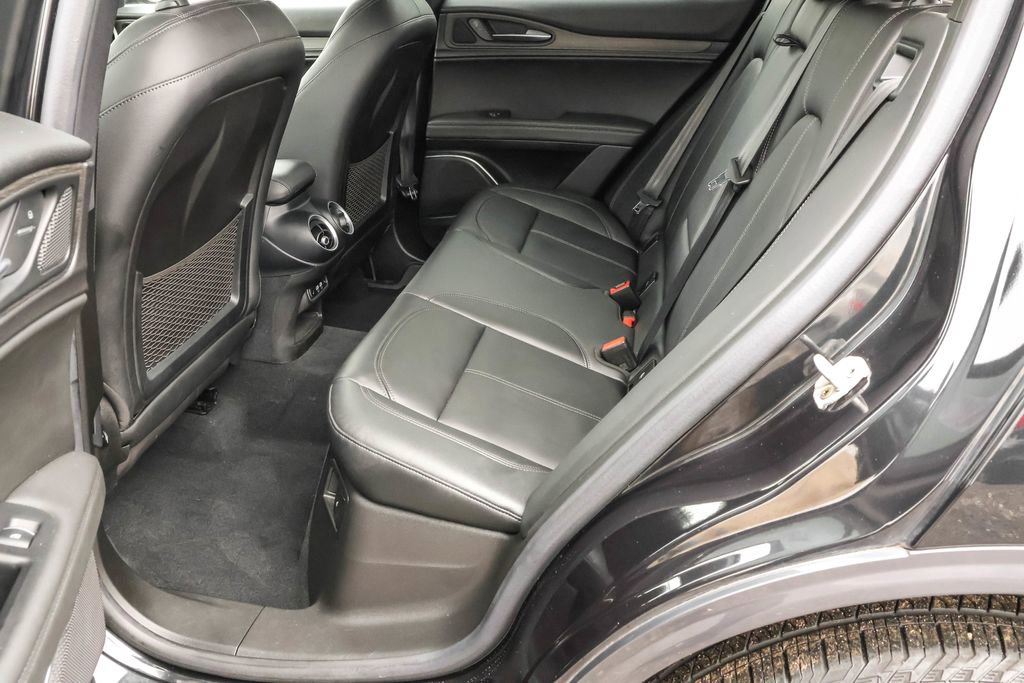 Used 2023 Alfa Romeo Stelvio Ti image 29