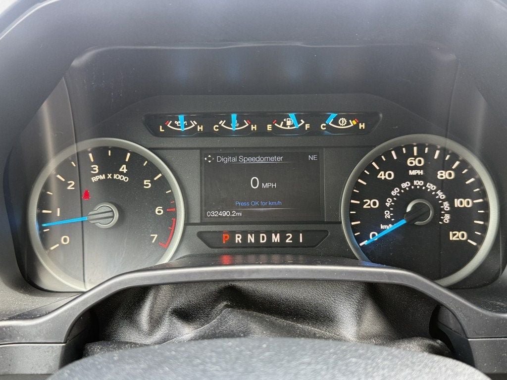Used 2016 Ford F150 XLT w/ Equipment Group 301A Mid AWD/4WD image 13