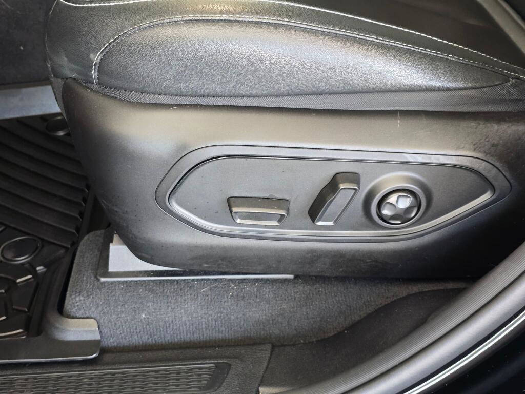 Used 2023 Jeep Grand Cherokee Limited w/ Trailer Tow Prep Group (B) image 24