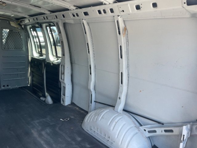 Used 2021 Chevrolet Express 2500 Extended w/ Communications Package RWD image 9