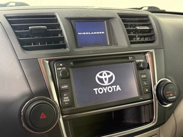 Used 2013 Toyota Highlander FWD image 19