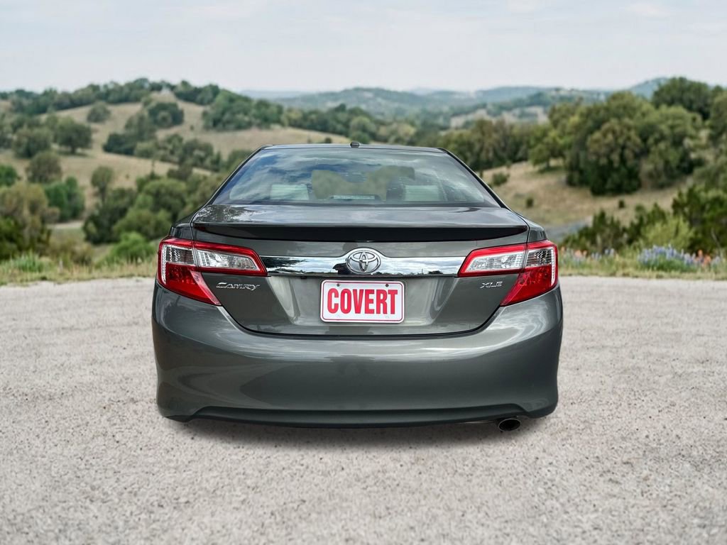 Used 2014 Toyota Camry XLE w/ Convenience Package FWD image 9