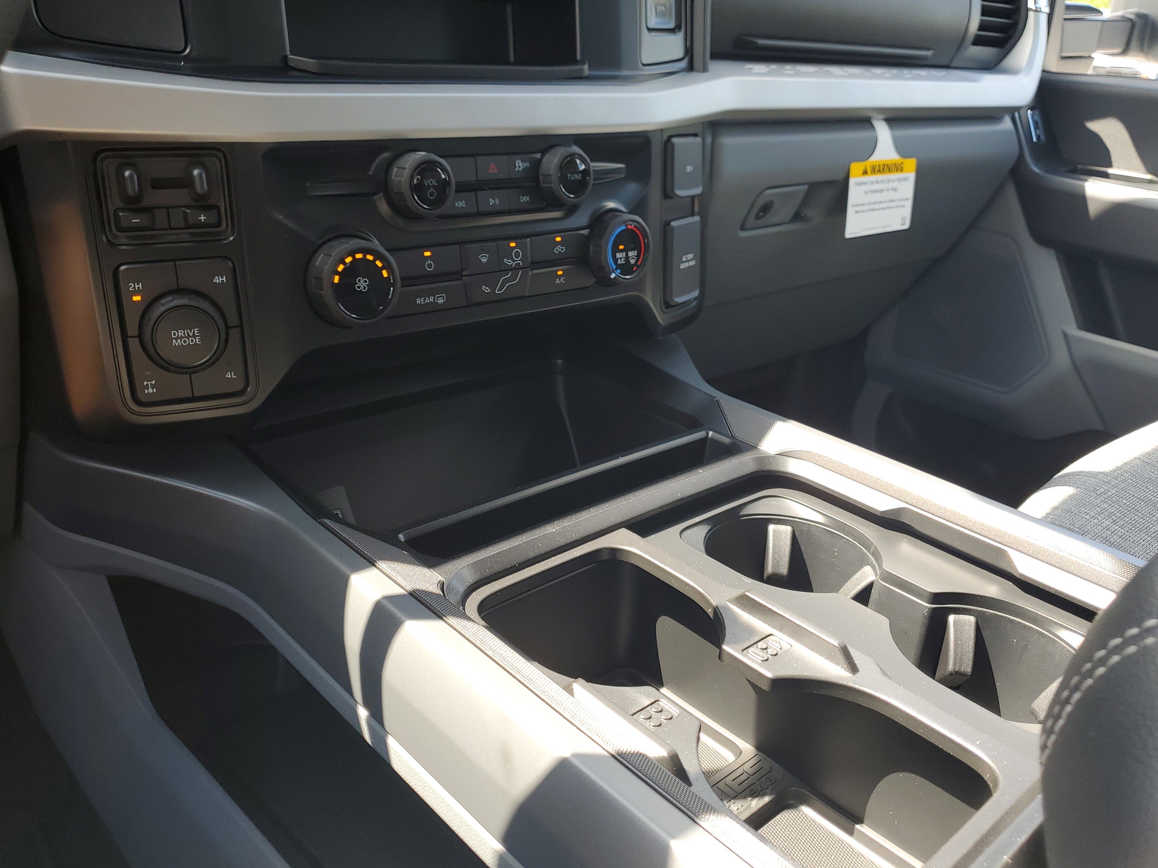 New 2026 Ford F250 XLT w/ FX4 Off-Road Package image 19