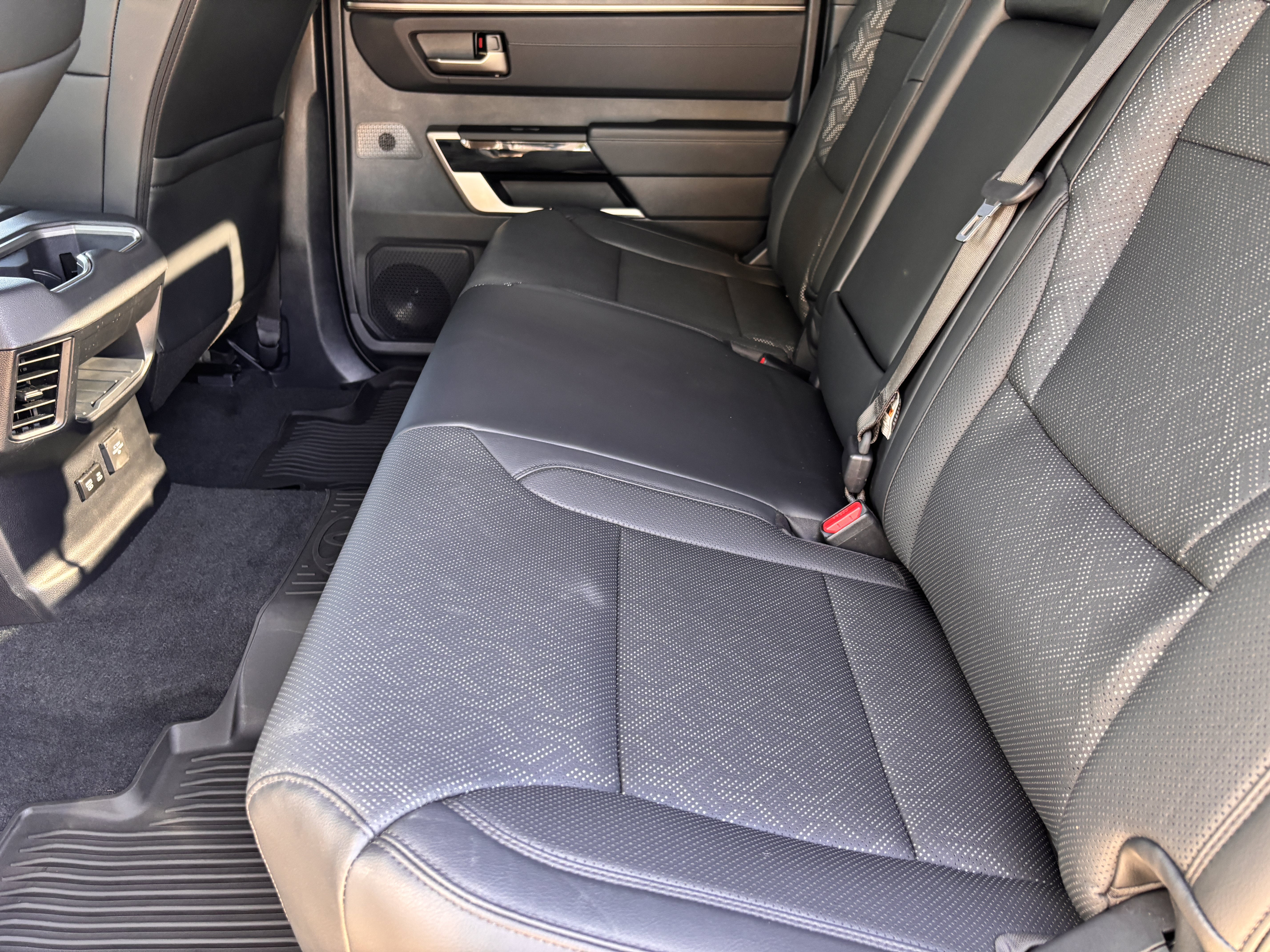 Used 2025 Toyota Tundra Limited w/ Power Package AWD/4WD image 37