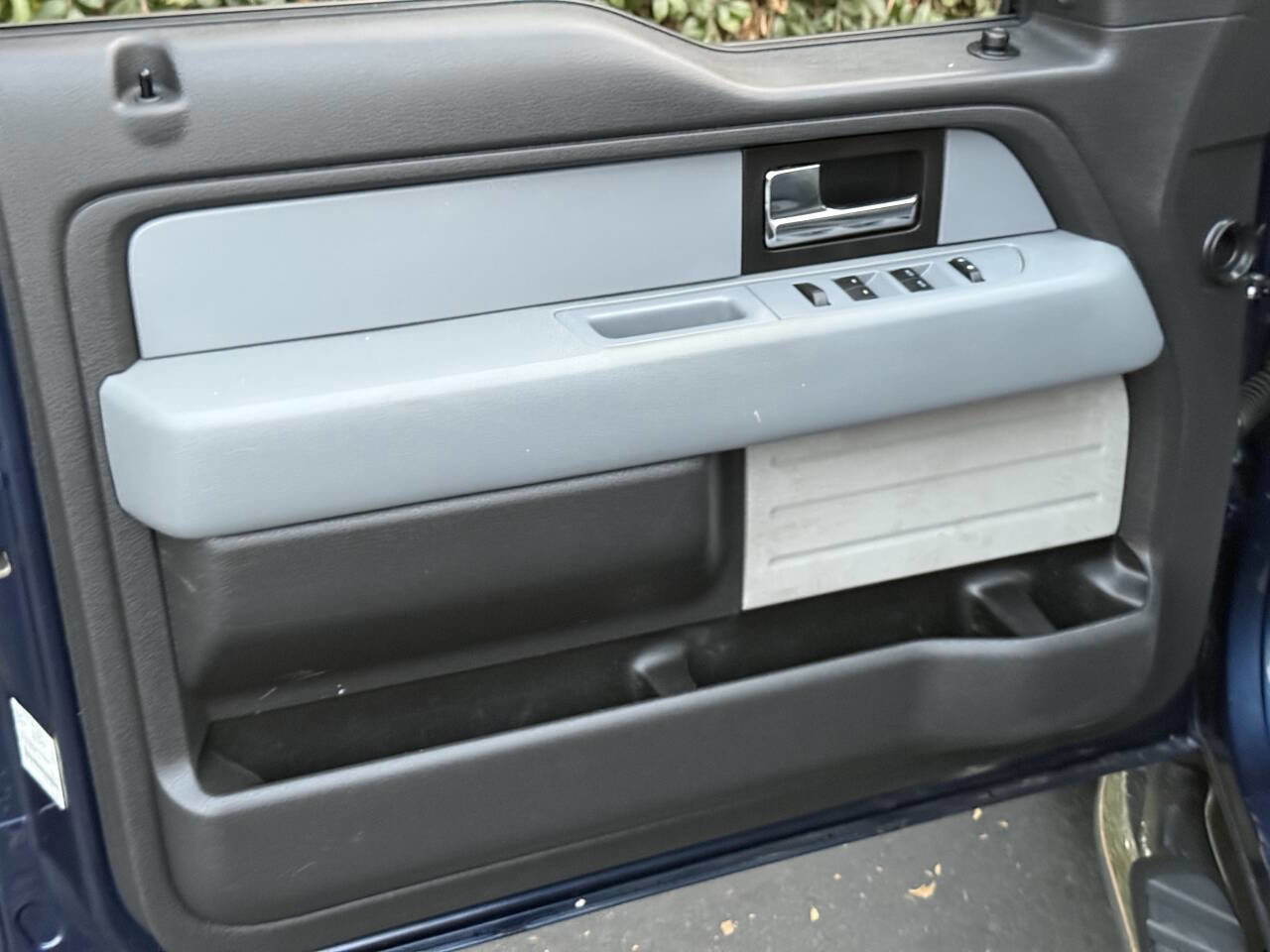 Used 2014 Ford F150 XLT w/ Equipment Group 302A Luxury image 10