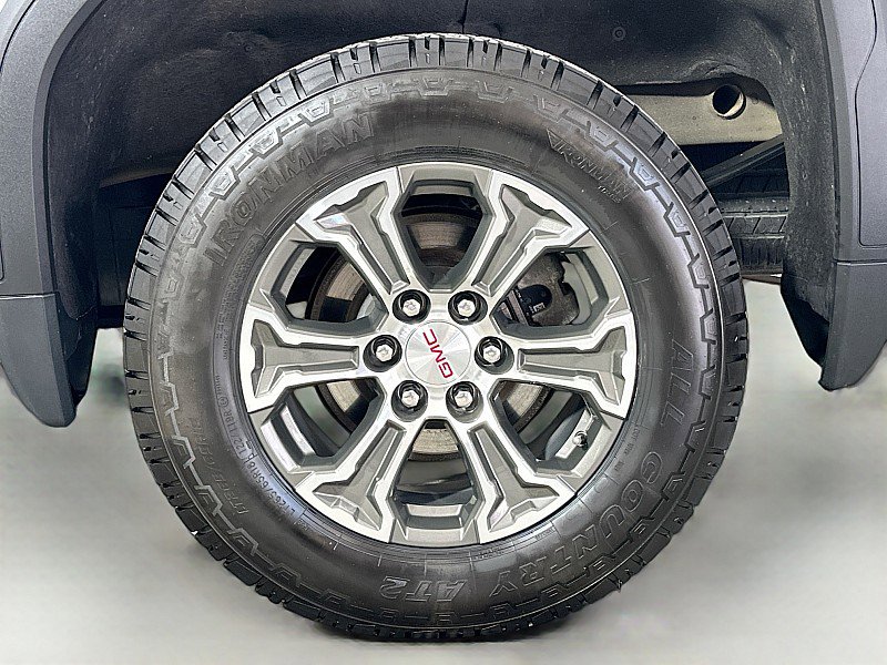 Used 2024 GMC Sierra 1500 SLT image 30