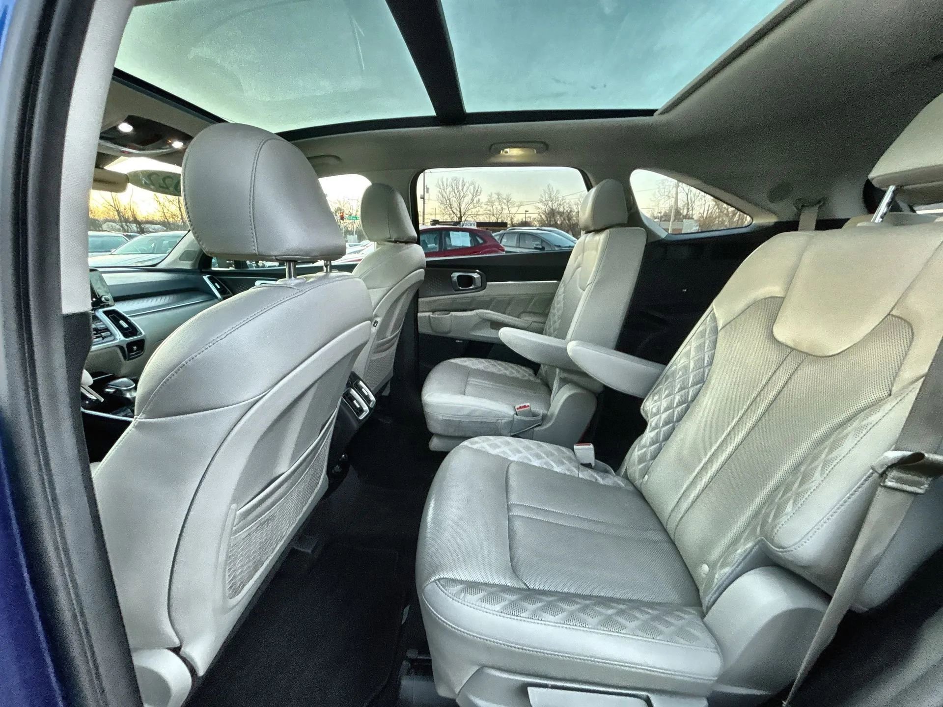 Used 2022 Kia Sorento SX image 25