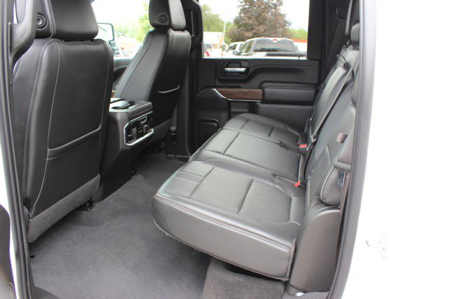 Used 2022 Chevrolet Silverado 3500 High Country w/ Technology Package image 8