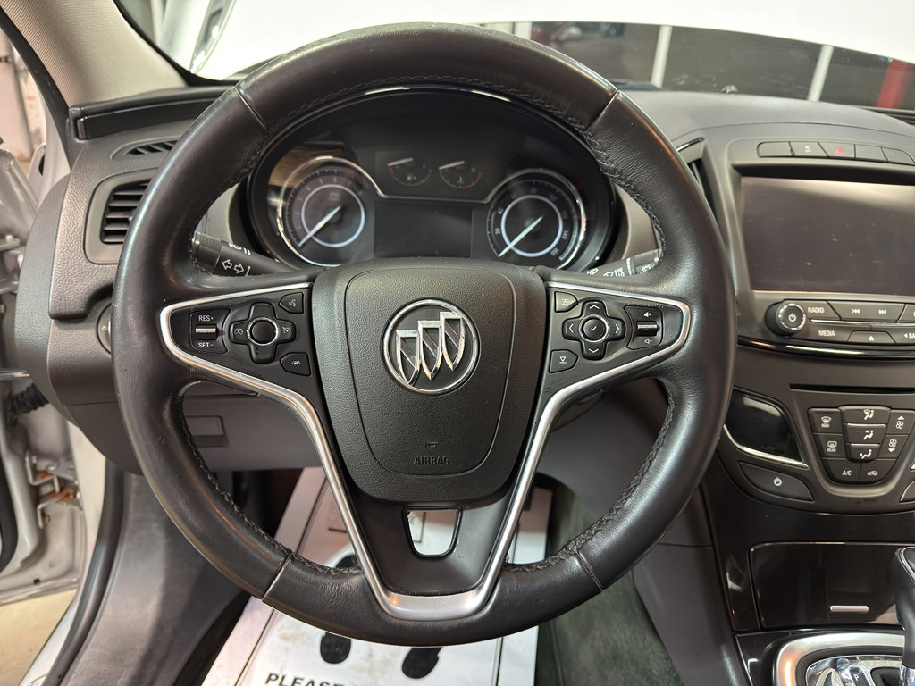 Used 2016 Buick Regal AWD image 17