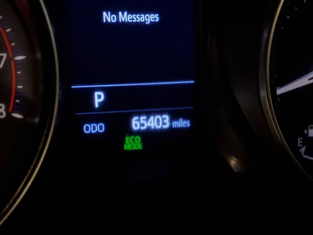 Used 2019 Toyota C-HR XLE image 23