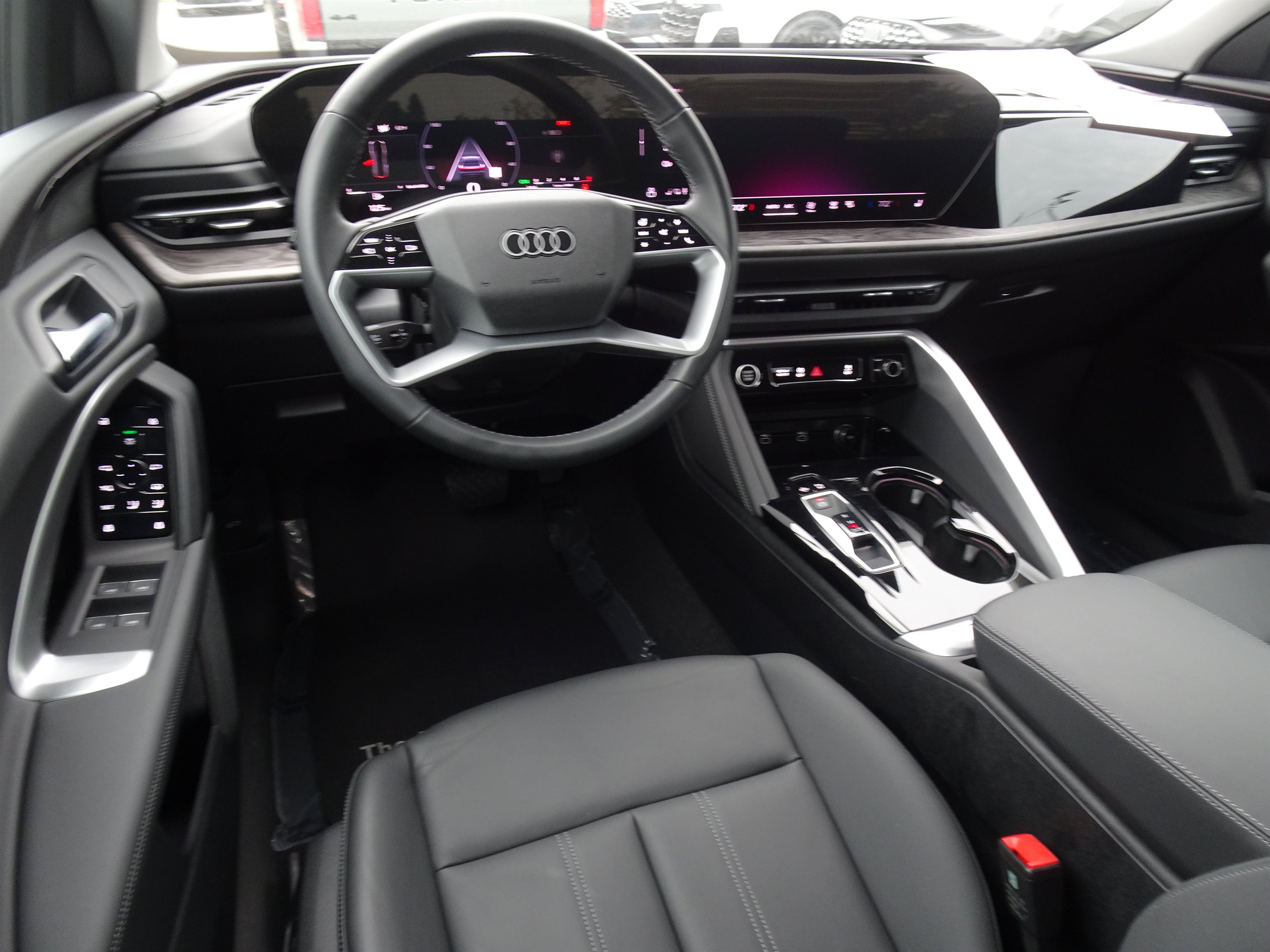 Certified 2025 Audi Q5 Premium AWD/4WD image 10