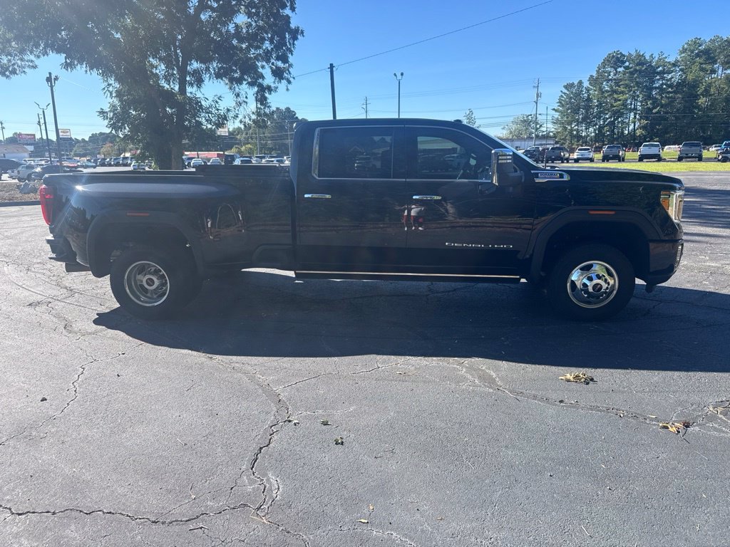 Used 2022 GMC Sierra 3500 Denali w/ Denali Ultimate Package AWD/4WD image 10