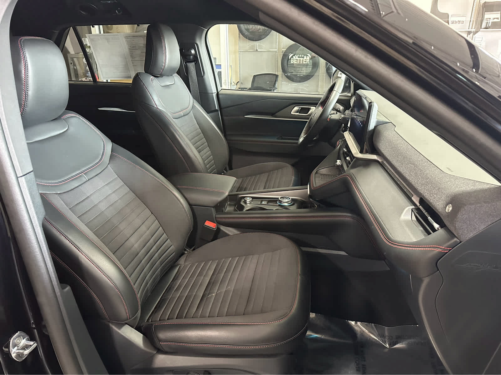 Used 2025 Ford Explorer ST-Line w/ Premium Package AWD/4WD image 48