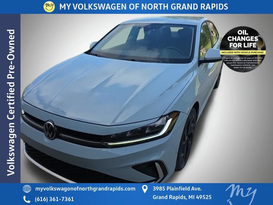 Used 2025 Volkswagen Jetta SE w/ Black Wheel Package FWD image 1