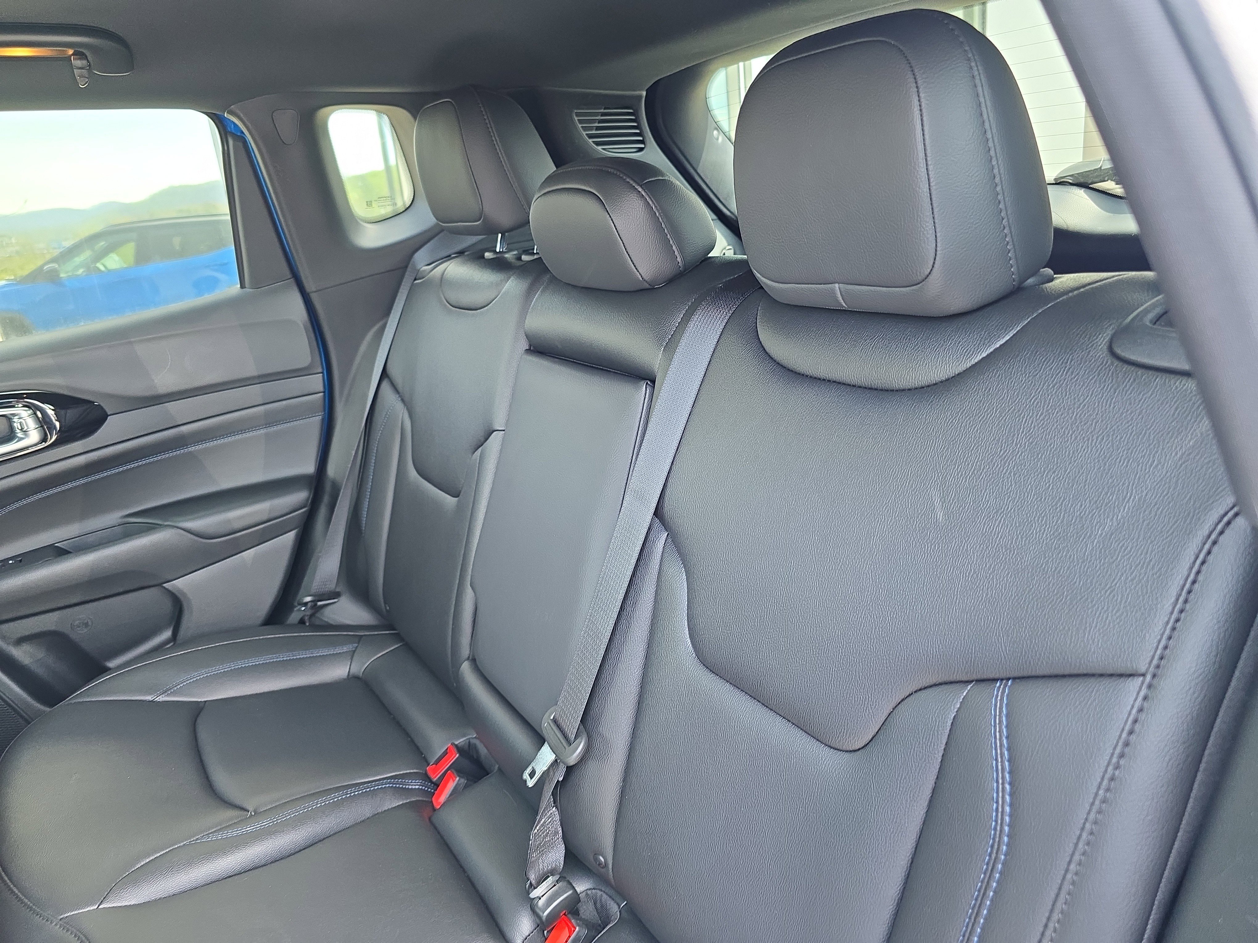 Used 2026 Jeep Compass Limited image 15