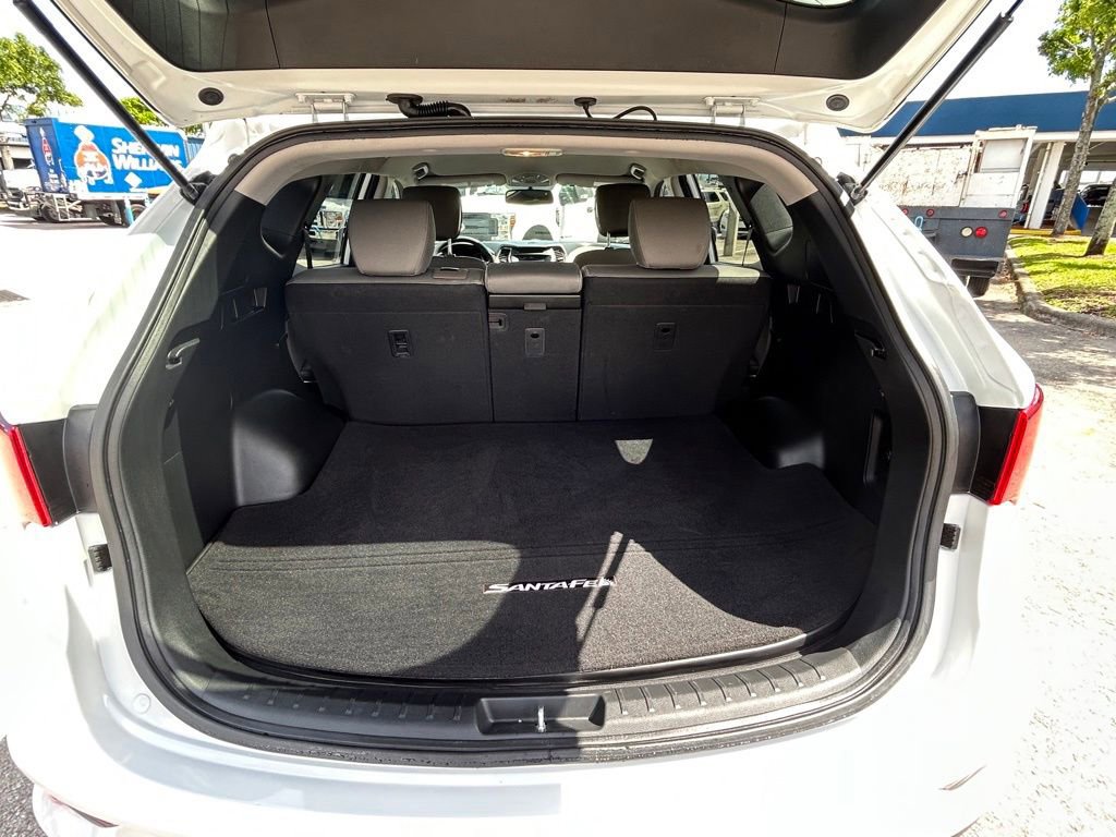 Used 2018 Hyundai Santa Fe Sport w/ 2.4L Value Package 02 image 32