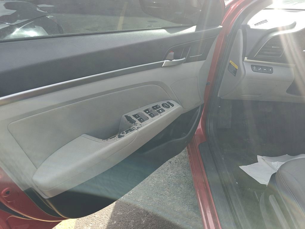 Used 2019 Hyundai Elantra SEL image 5