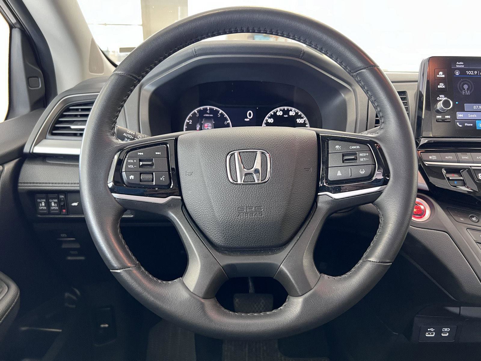Used 2025 Honda Odyssey EX-L image 5