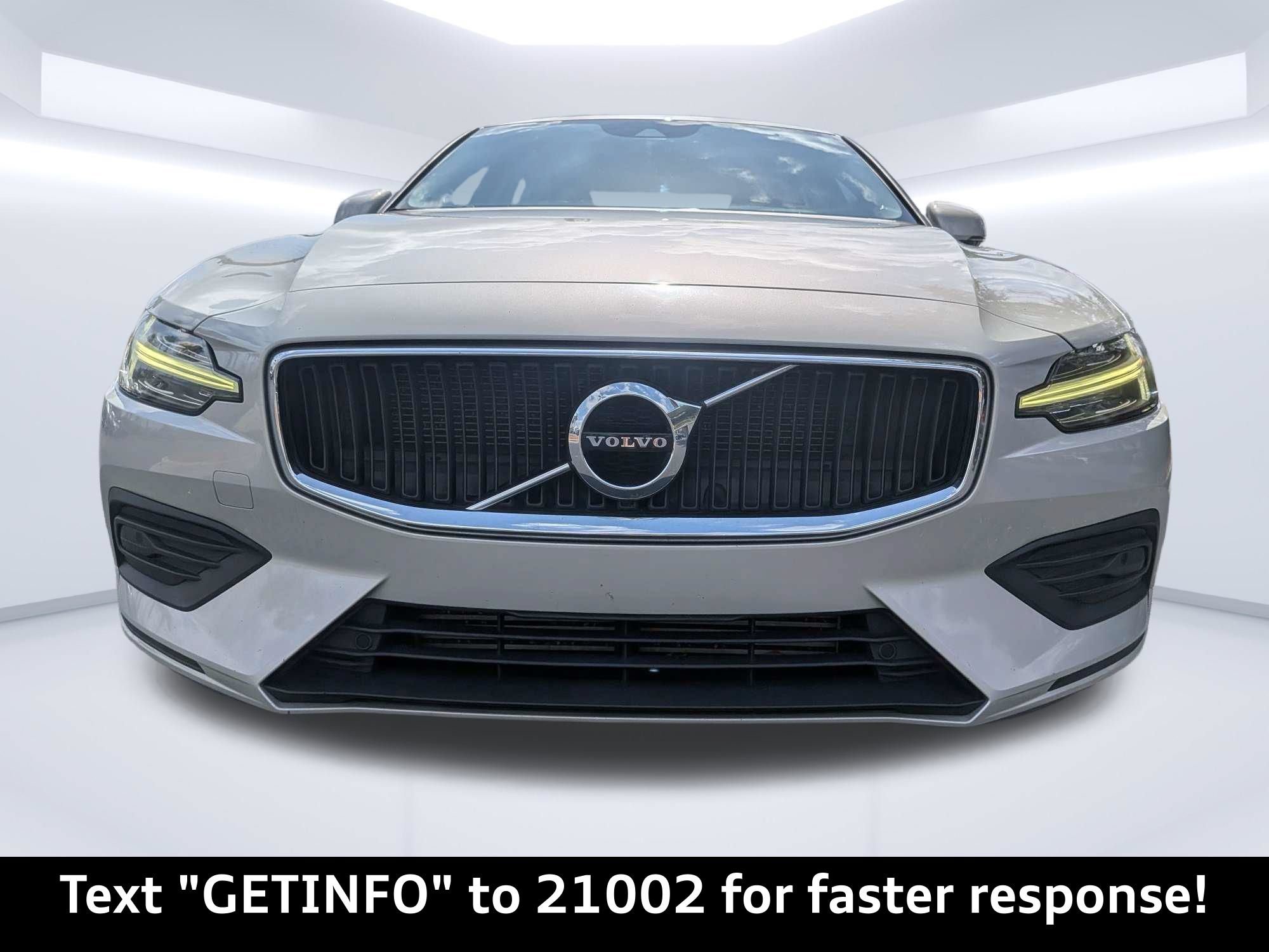 Used 2020 Volvo S60 T5 Momentum FWD image 10