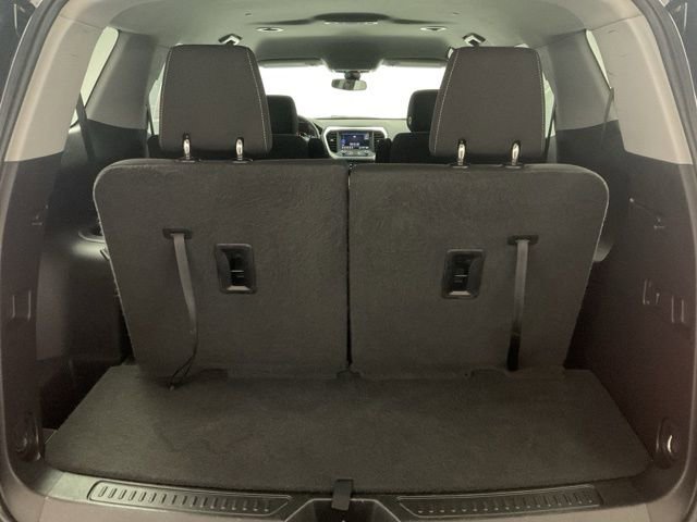 Certified 2022 GMC Acadia SLE image 32