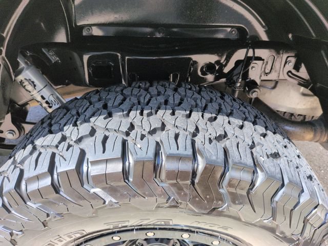 Used 2020 Jeep Gladiator Rubicon AWD/4WD image 32