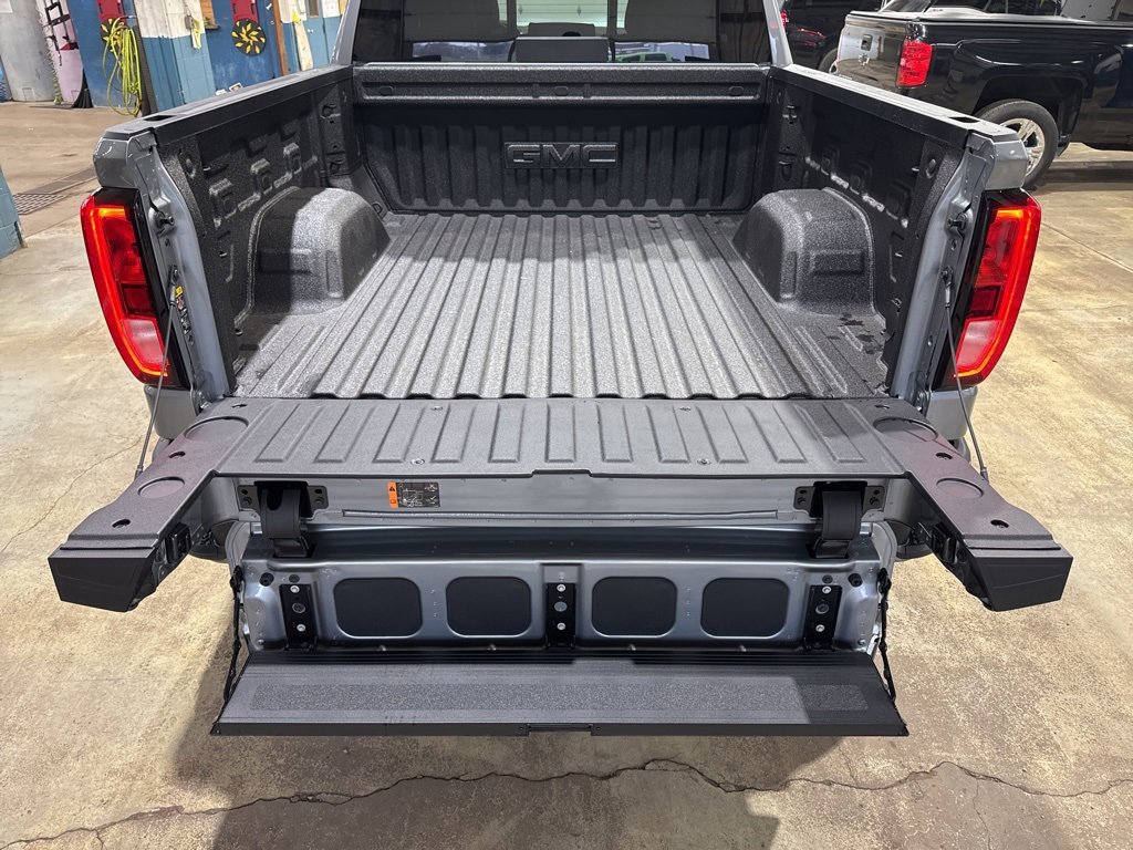 New 2026 GMC Sierra 1500 Elevation image 16