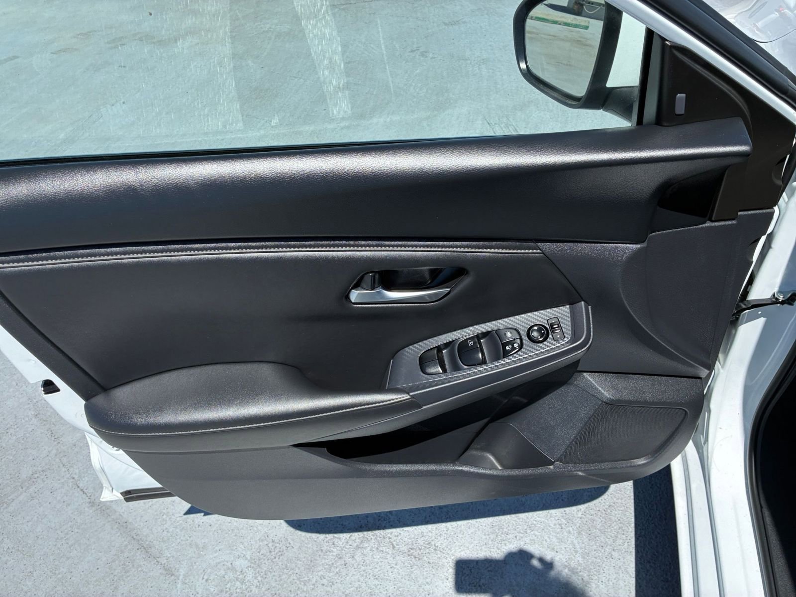 Used 2025 Nissan Sentra SV FWD image 18