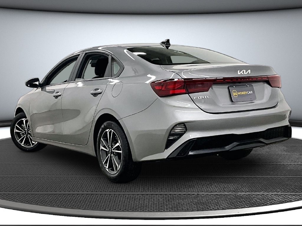 Used 2024 Kia Forte LXS FWD image 4