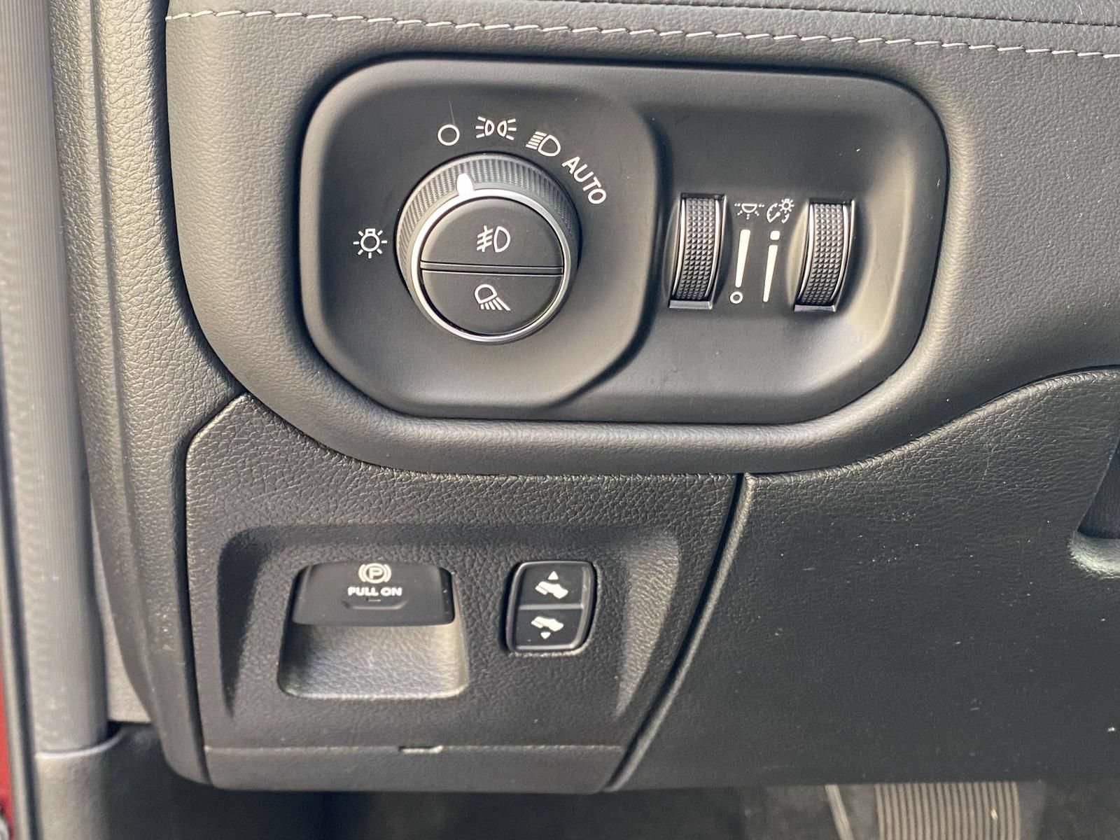 Used 2020 RAM 1500 Limited AWD/4WD image 31