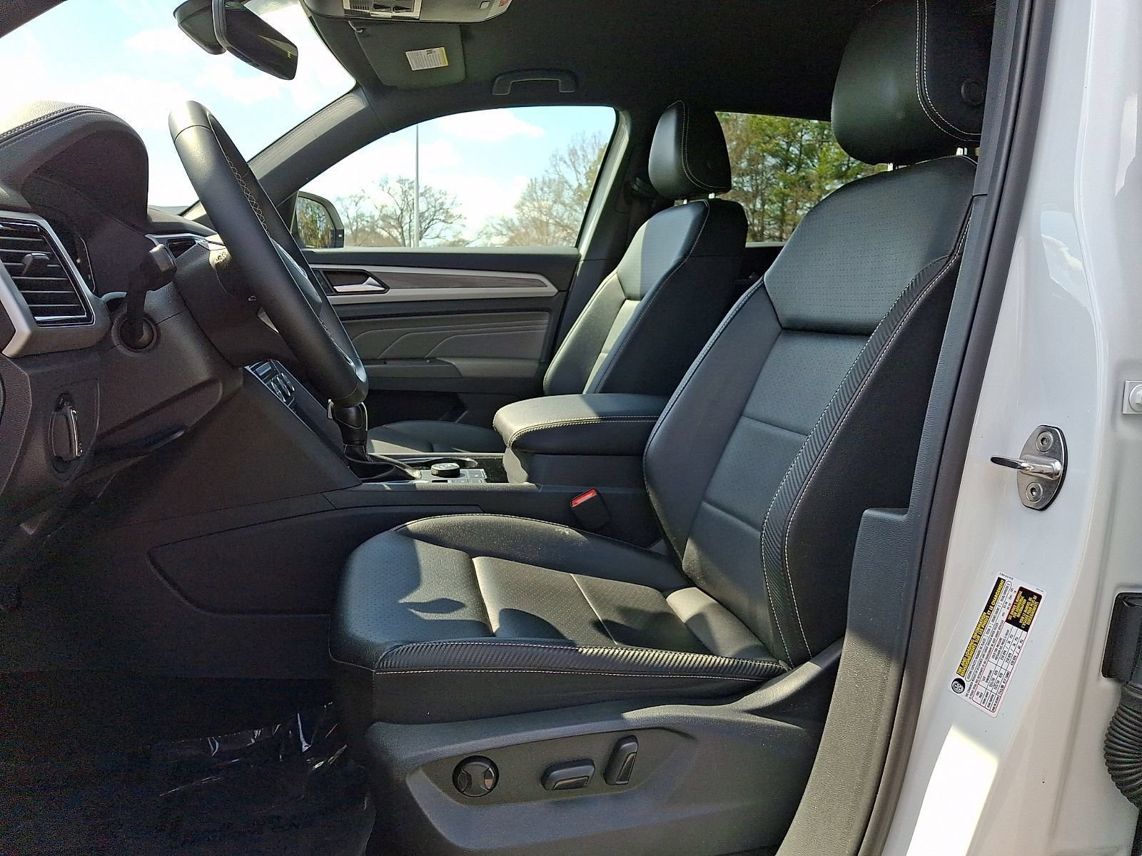 Used 2022 Volkswagen Atlas Cross Sport SE AWD/4WD image 13