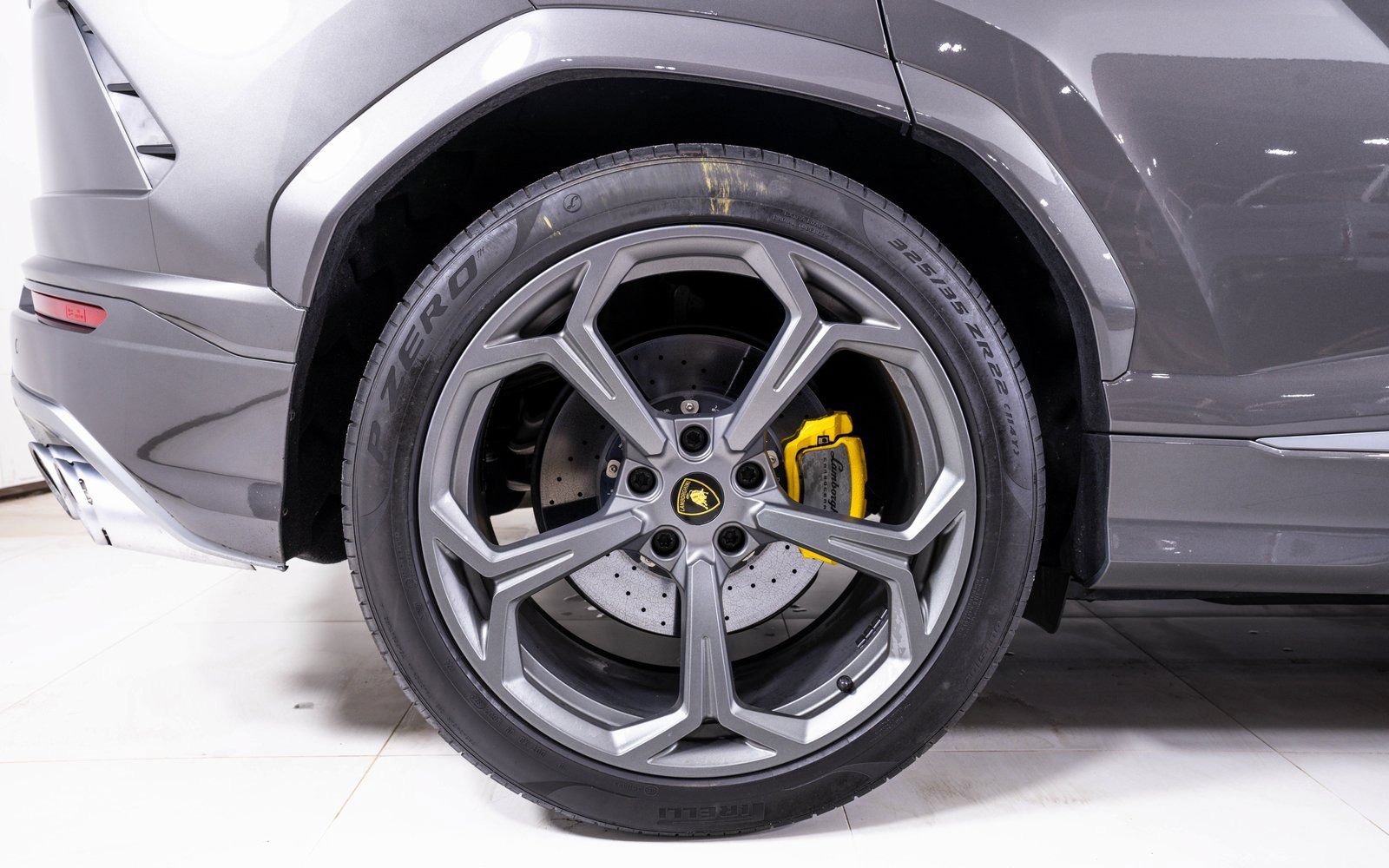 Used 2021 Lamborghini Urus AWD/4WD image 9
