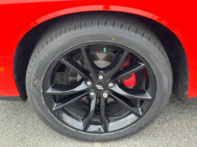 Used 2018 Dodge Challenger SXT w/ Blacktop Package image 11