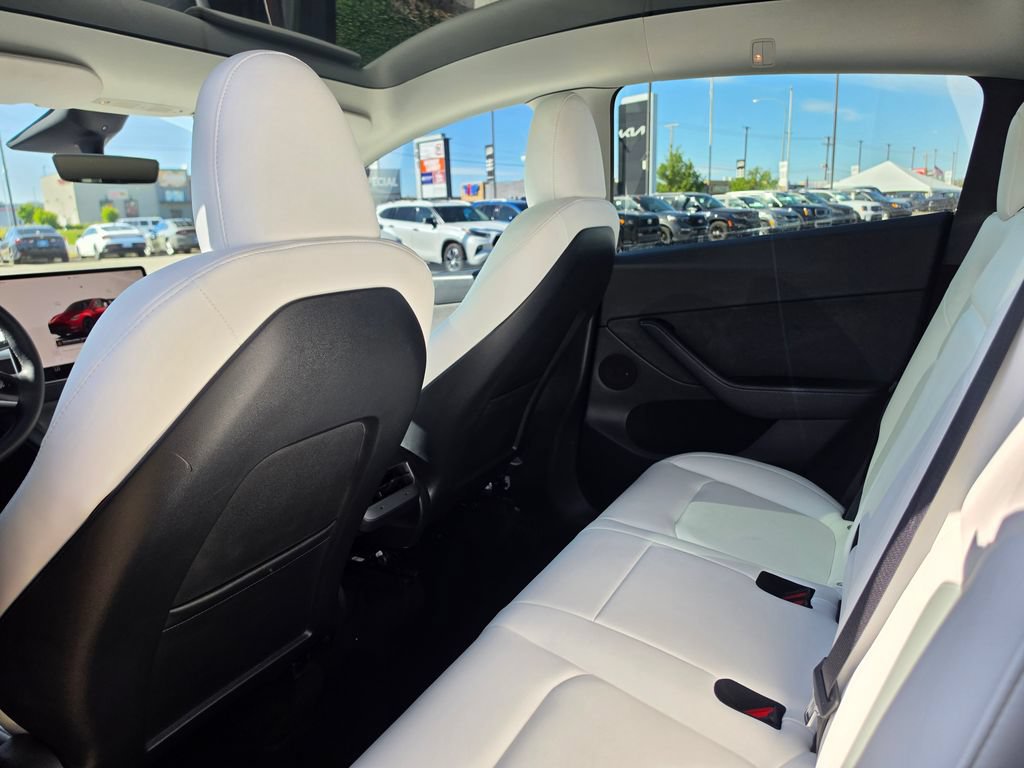 Used 2023 Tesla Model Y Performance AWD/4WD image 10