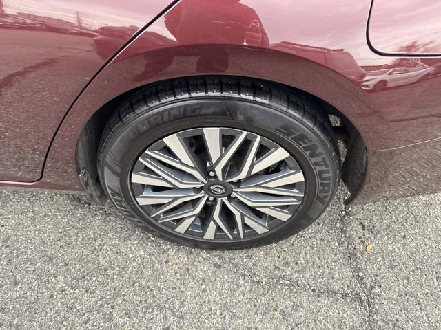 Used 2024 Nissan Altima 2.5 SV image 15