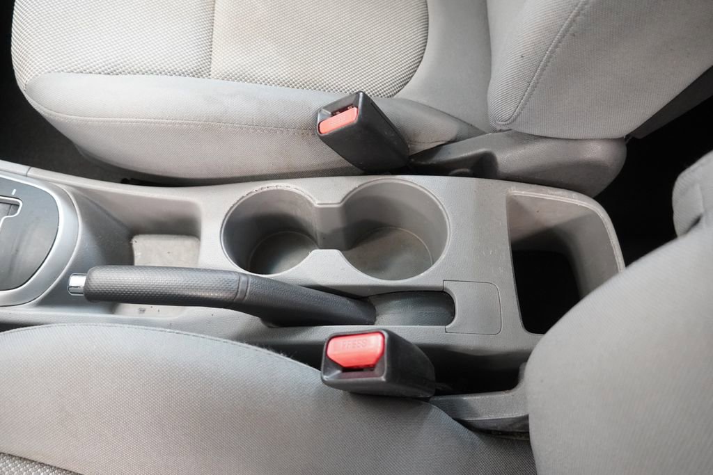 Used 2013 Hyundai Accent GLS image 22