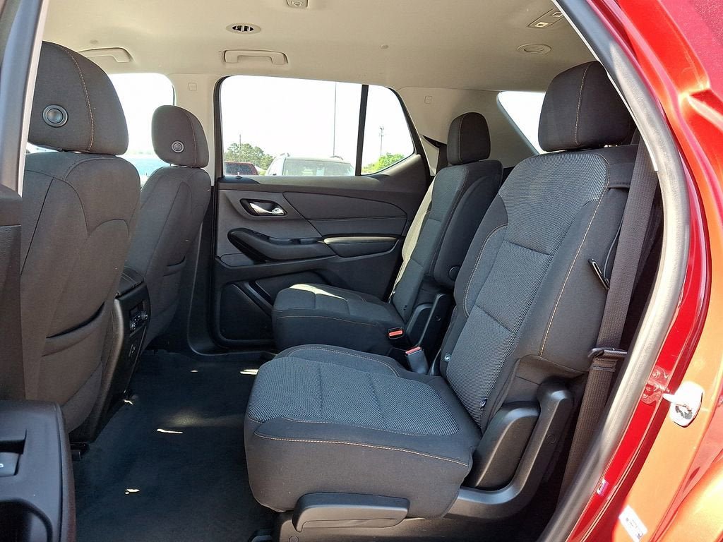 Certified 2021 Chevrolet Traverse LT FWD image 11