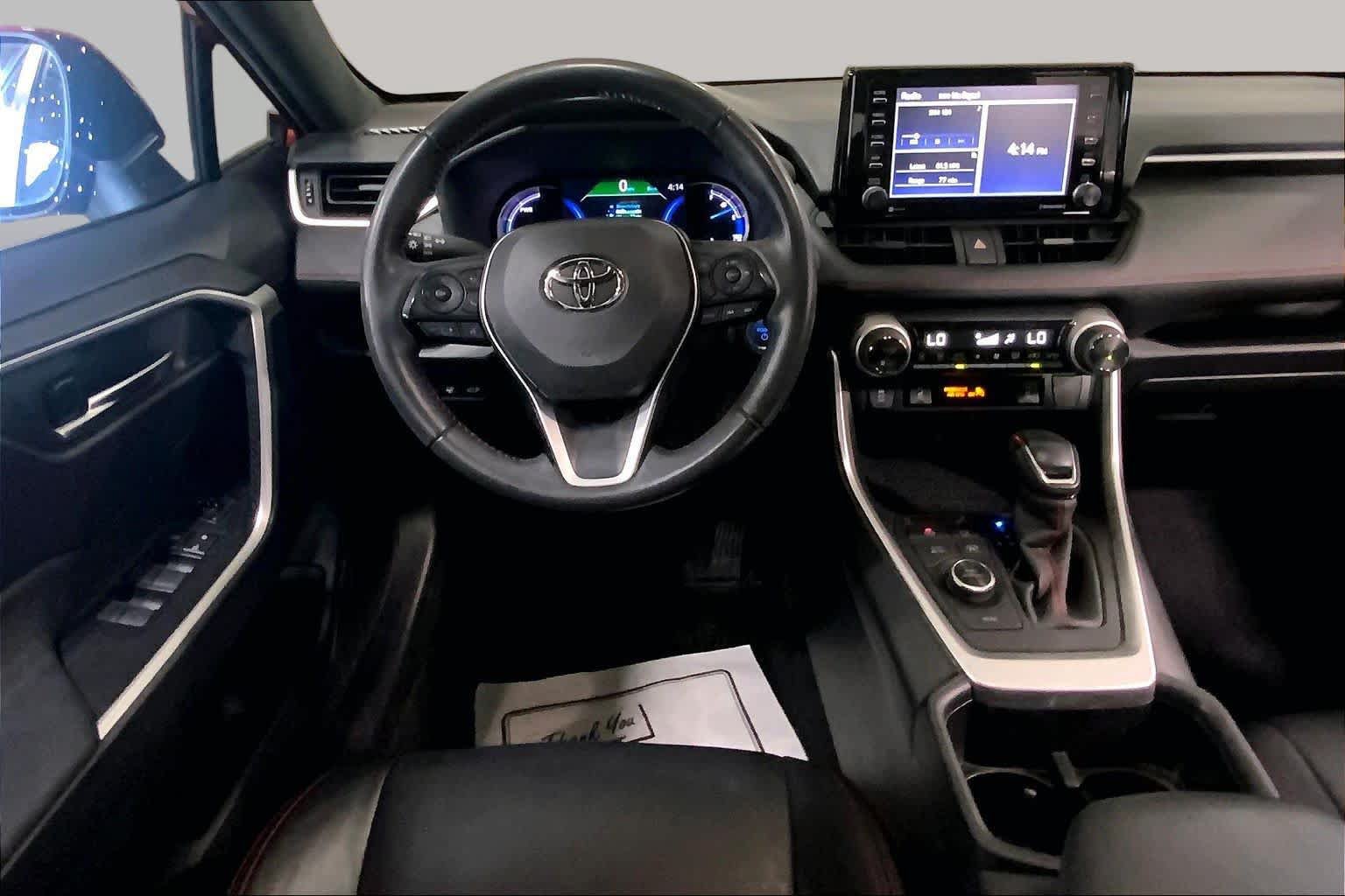Used 2022 Toyota RAV4 SE w/ Weather & Moonroof Package AWD/4WD image 6