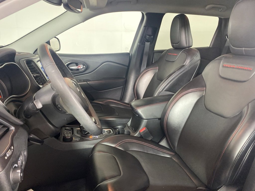 Used 2022 Jeep Cherokee Trailhawk w/ Comfort/Convenience Group image 17