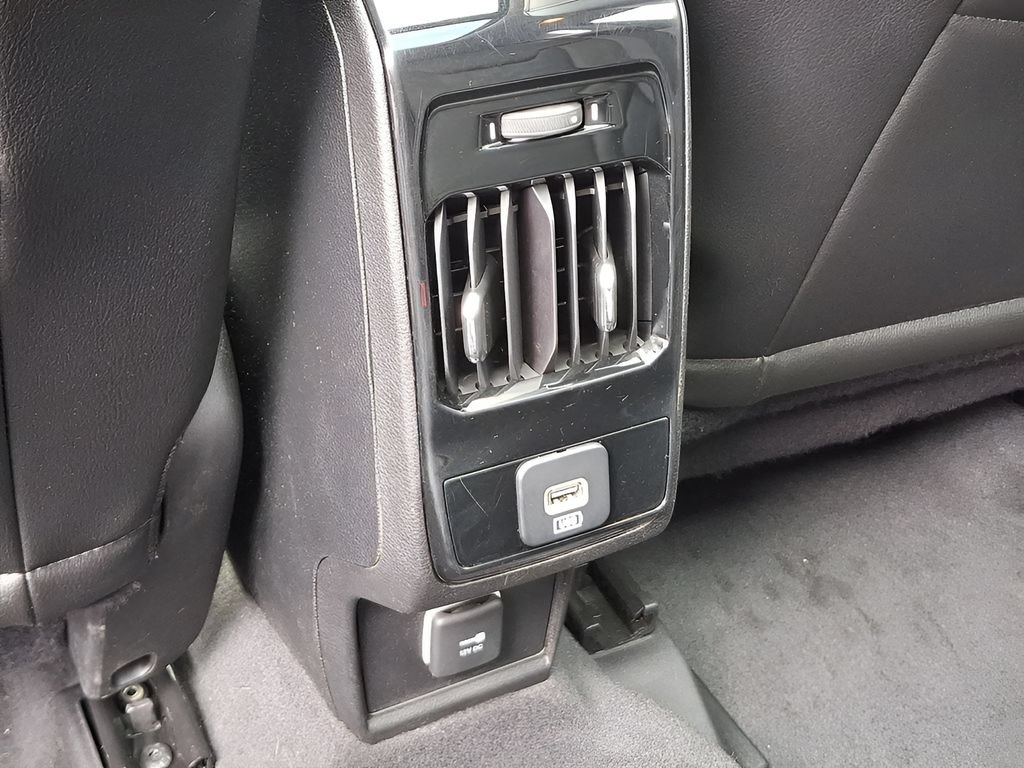 Used 2022 Jeep Compass Latitude w/ Sun and Sound Group AWD/4WD image 11