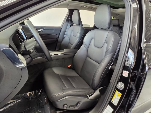 Certified 2025 Volvo XC60 B5 Plus image 10