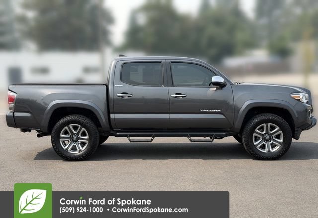 Used 2017 Toyota Tacoma Limited w/ Tow Package AWD/4WD image 10